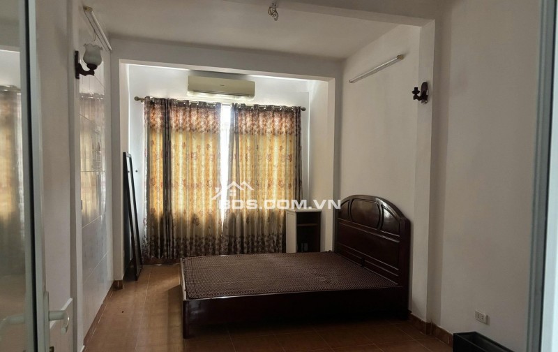 Nhà Lý Nam Đế 5 Tầng 10M Ra Phố Ô TÔ Đỗ Cửa 17.5 Tỷ Kinh Doanh Nét